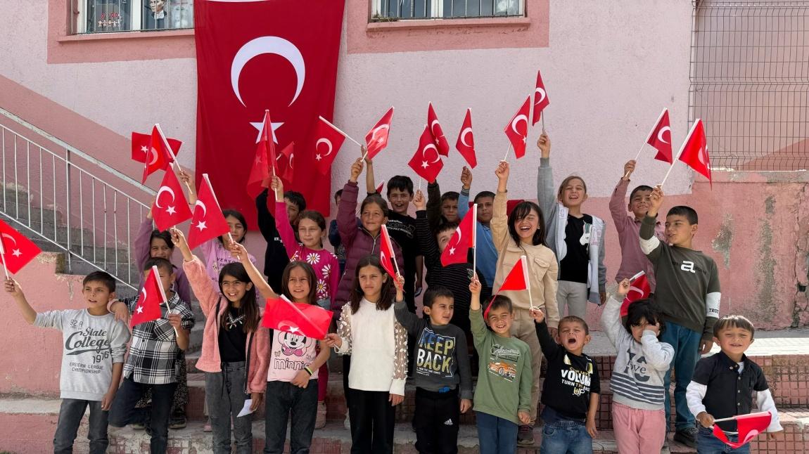 19 Mayıs Atatürk'ü Anma Gençlik ve Spor Bayramı Törenimiz